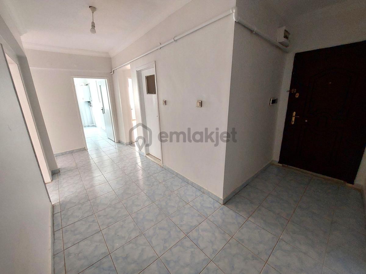 Etimesgut İstasyon Mah. Ara Kat Bakımlı Satılık 3+1 Daire - 8