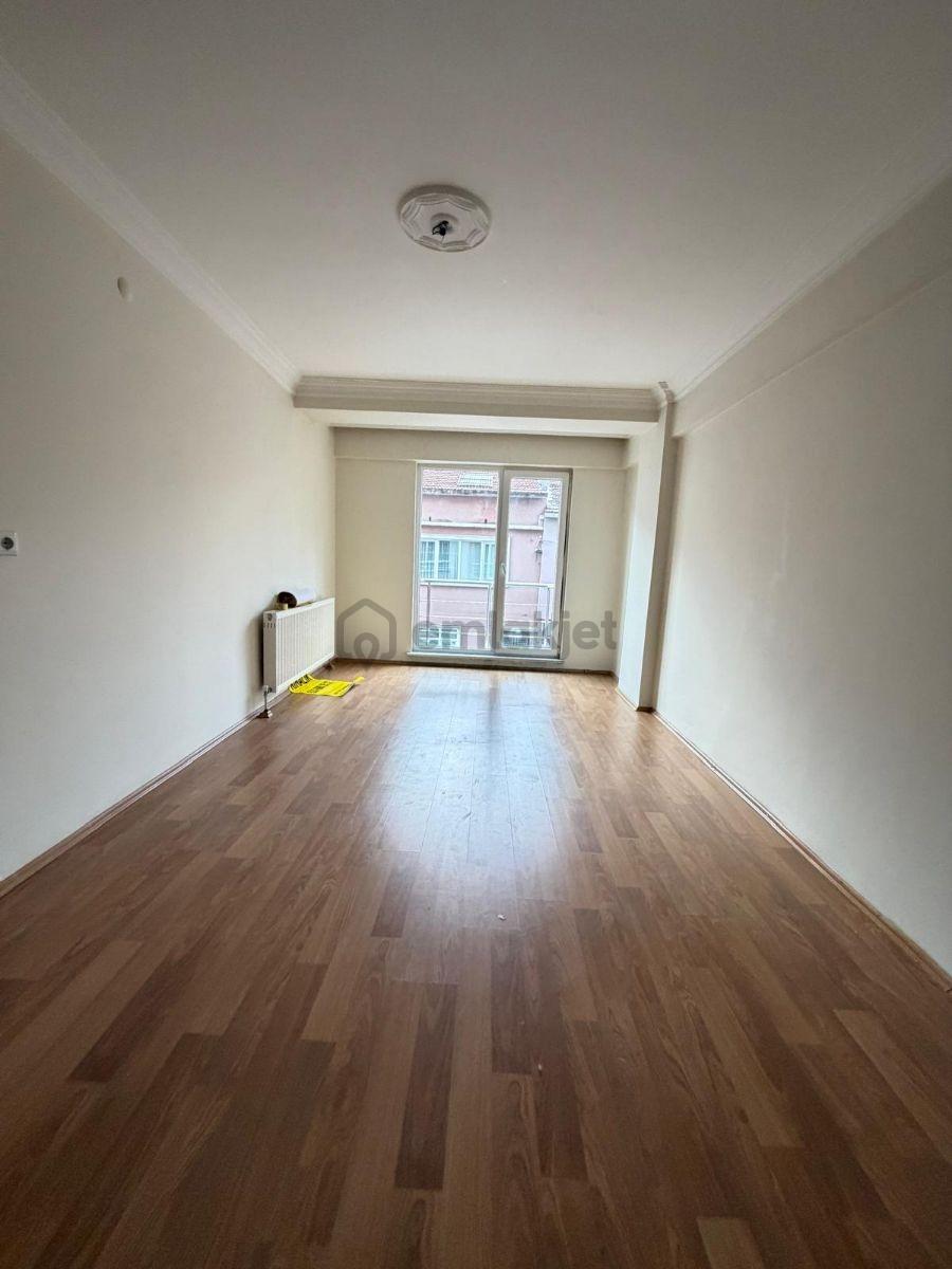 Agm Den Reşadiye Mahallesi Yapı Kredi Civarı Kiralık Daire - 4