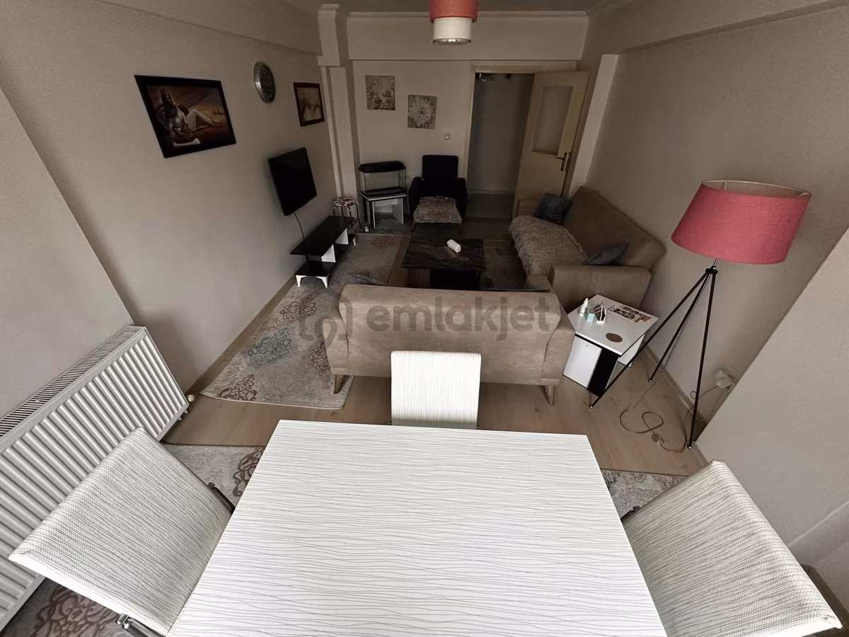 Neşet Ertaş Caddesi Üzerinde Eşyalı Kiralık 3+1 Daire - 5