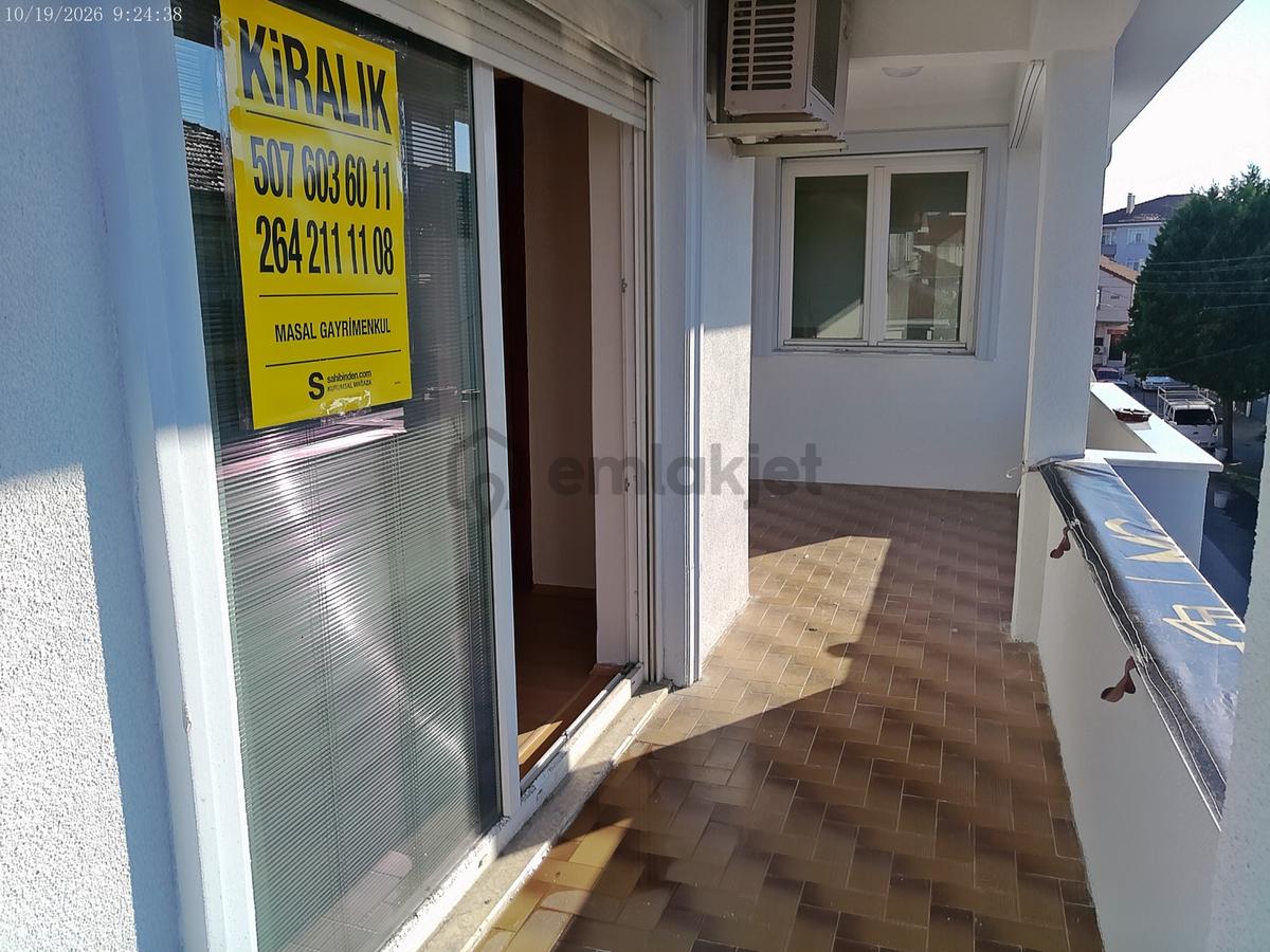 Serdivan Merkezde 200 M2 Geniş Bakımlı Düz Daire - 17