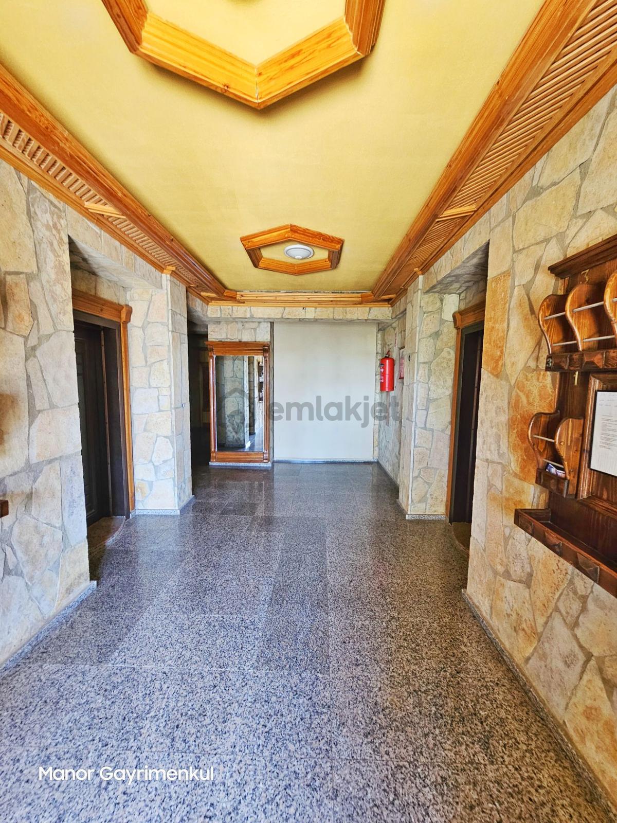 Kuşadası Ege Mahallesinde 2+1 Havuzlu Sitede Kiralık Daire - 3