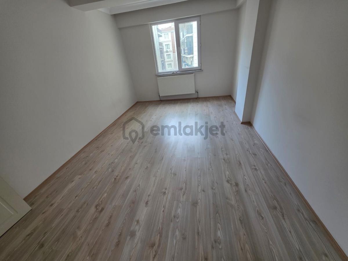 Muhittin Mahallesinde Geniş 3+1 Satılık Daire - 15