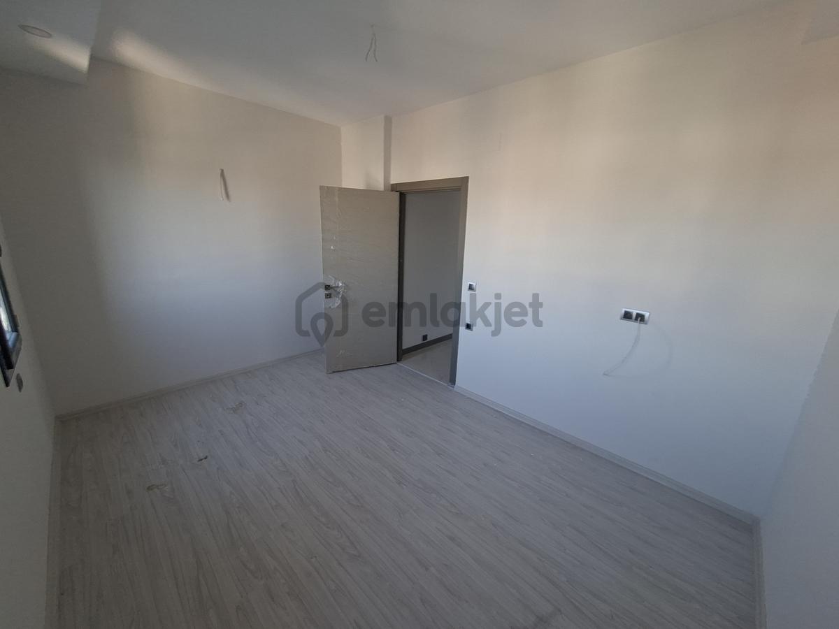 Yüreğir Ptt Evleri Sıfır Düşük Katlı Yapı 3+1 Açık Mutfak - 11