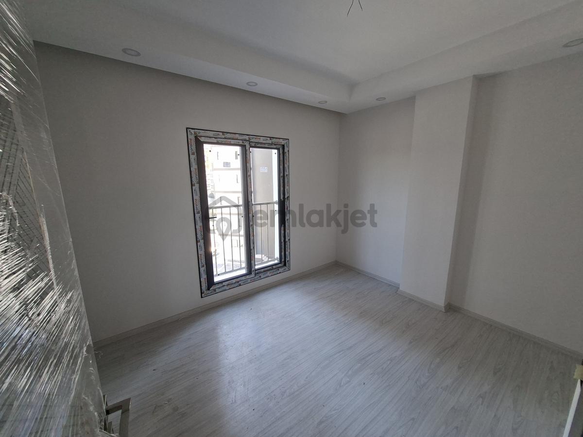 Yüreğir Ptt Evleri Sıfır Düşük Katlı Yapı 3+1 Açık Mutfak - 15