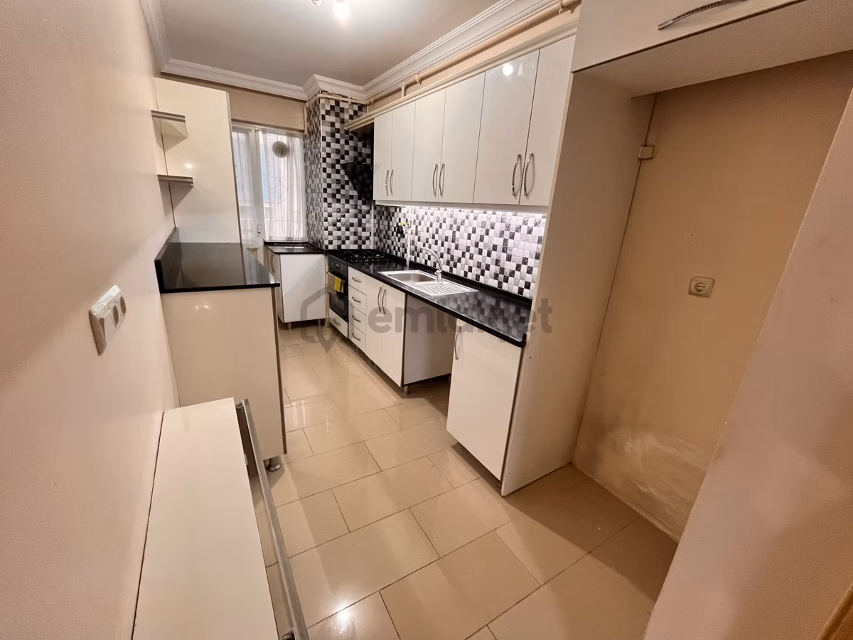 Hakimevlerinde Cadde Paralelinde 3+1 130m2 Temiz Bakımlı - 10