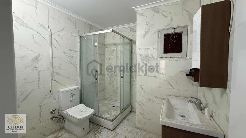 Kuşadası Merkezde İster Ofis İster Daire - 11