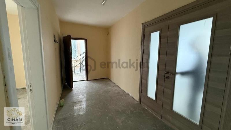 Kuşadası Merkezde İster Ofis İster Daire - 23