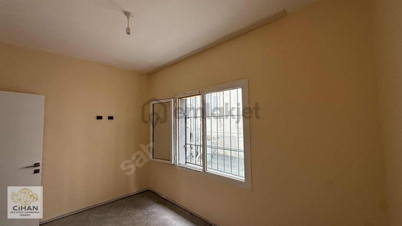 Kuşadası Merkezde İster Ofis İster Daire - 15