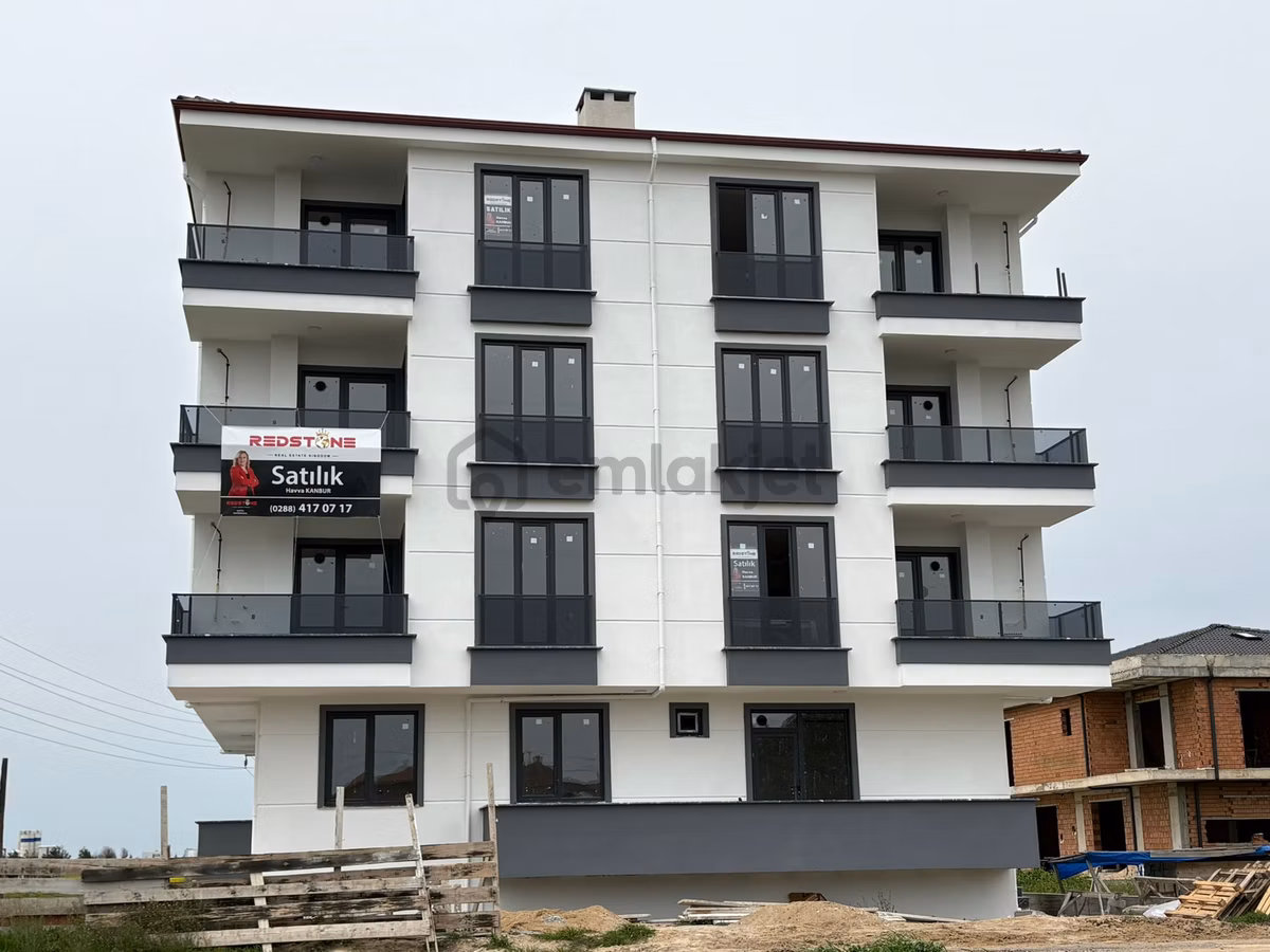 Redstone Büyükkarıştıran Yıldırım Mh. Satılık 1+1 Kullanışlı Dai