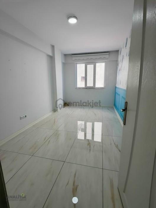 Fatihte Cadde Üzeri Lüks Kiralık 3+1 Daire - 12