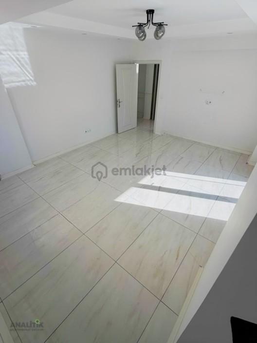 Fatihte Cadde Üzeri Lüks Kiralık 3+1 Daire - 6