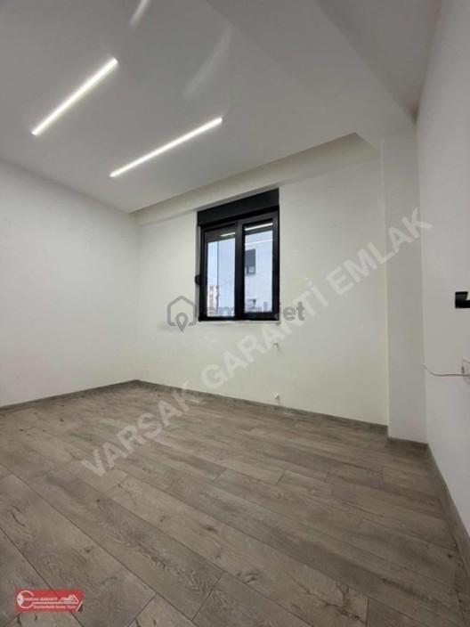 Zemin Parasına Katta Sıfır İskanlı Satılık Daire - 7
