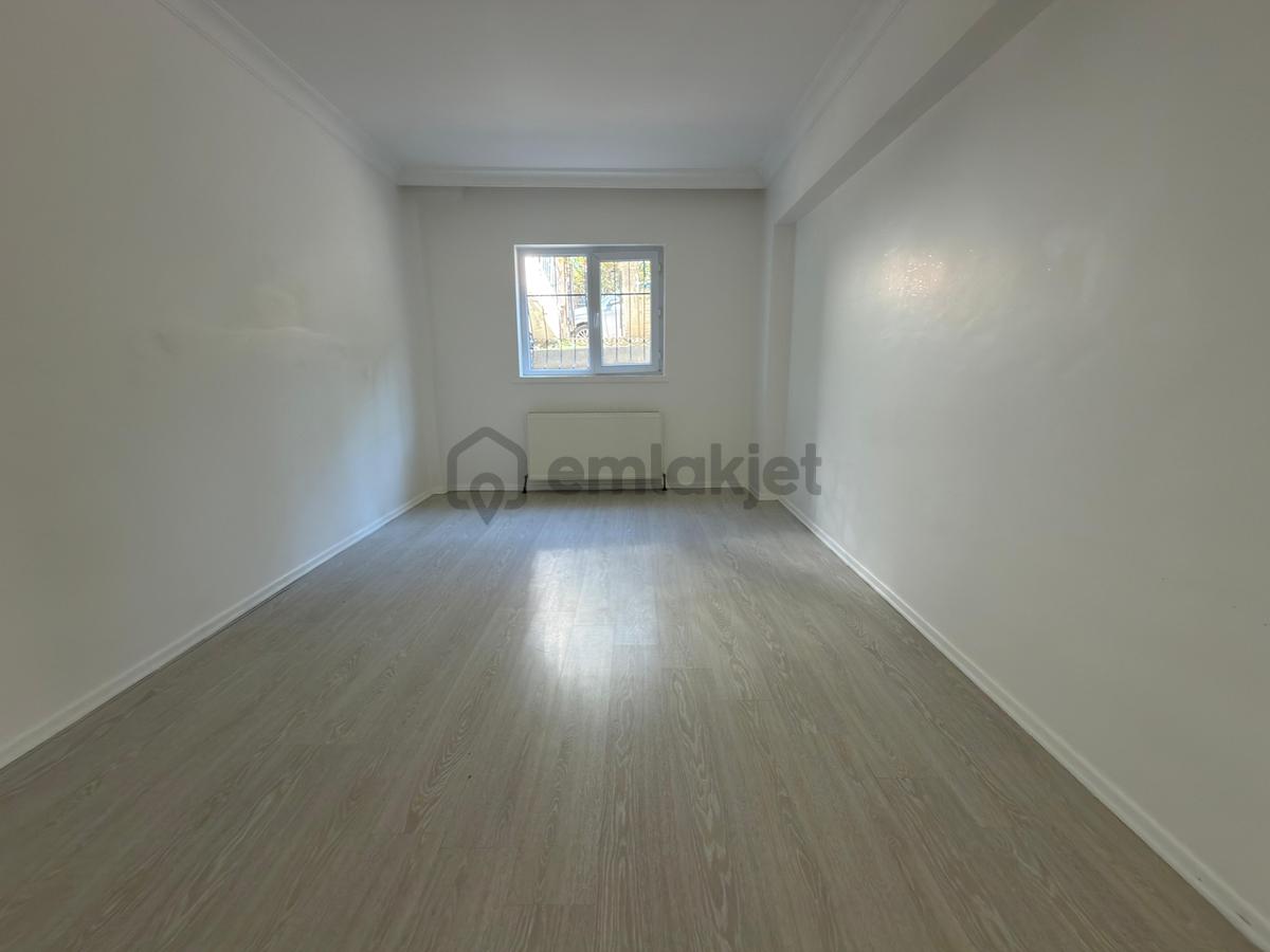 Ümitova Caddesinde Asansörlü Güney Doğu Cephe 4+1 - 5