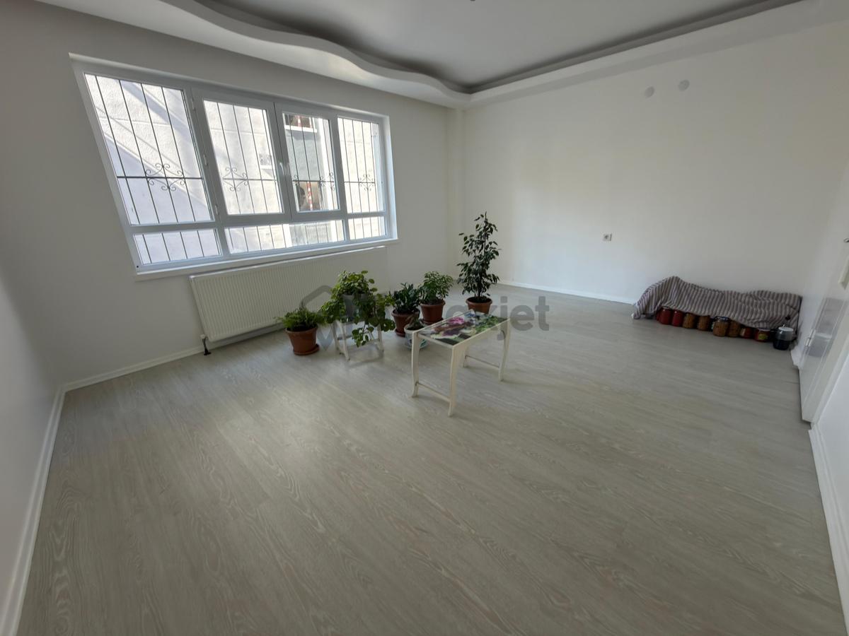 Ümitova Caddesinde Asansörlü Güney Doğu Cephe 4+1 - 21