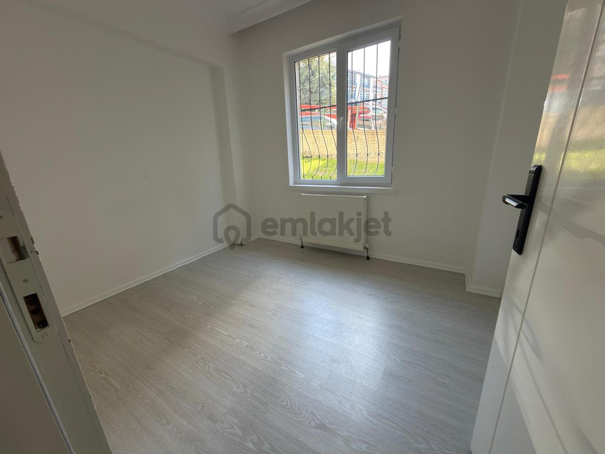 Ümitova Caddesinde Asansörlü Güney Doğu Cephe 4+1 - 16
