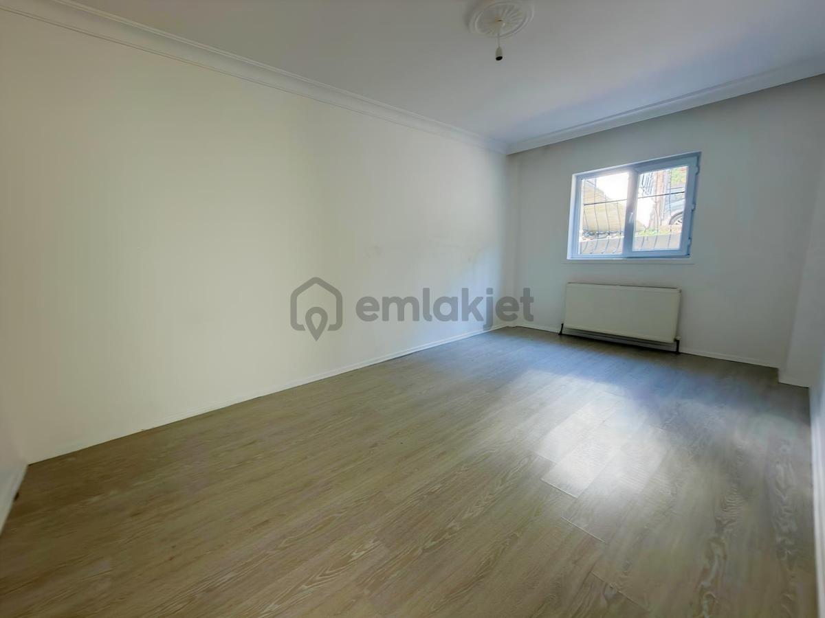 Ümitova Caddesinde Asansörlü Güney Doğu Cephe 4+1 - 3