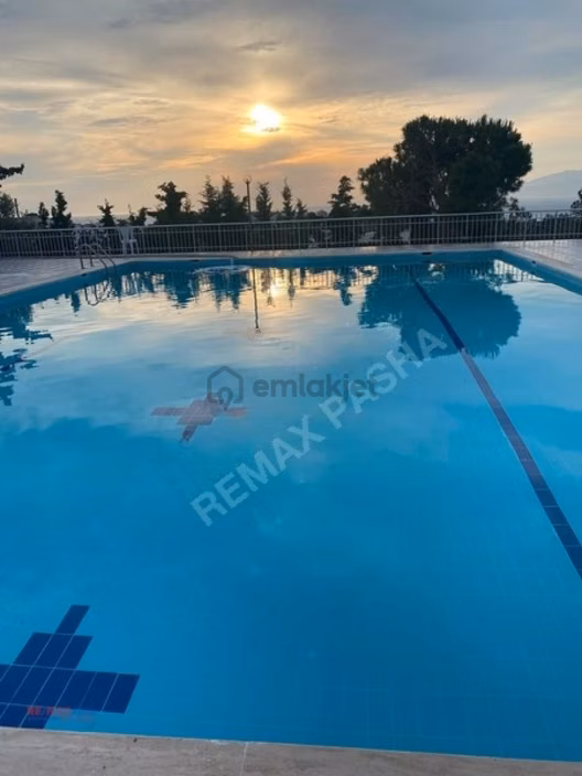Kuşadası Bayraklıdedede Sitesinde 4+1,çift Cepheli Villa - 17