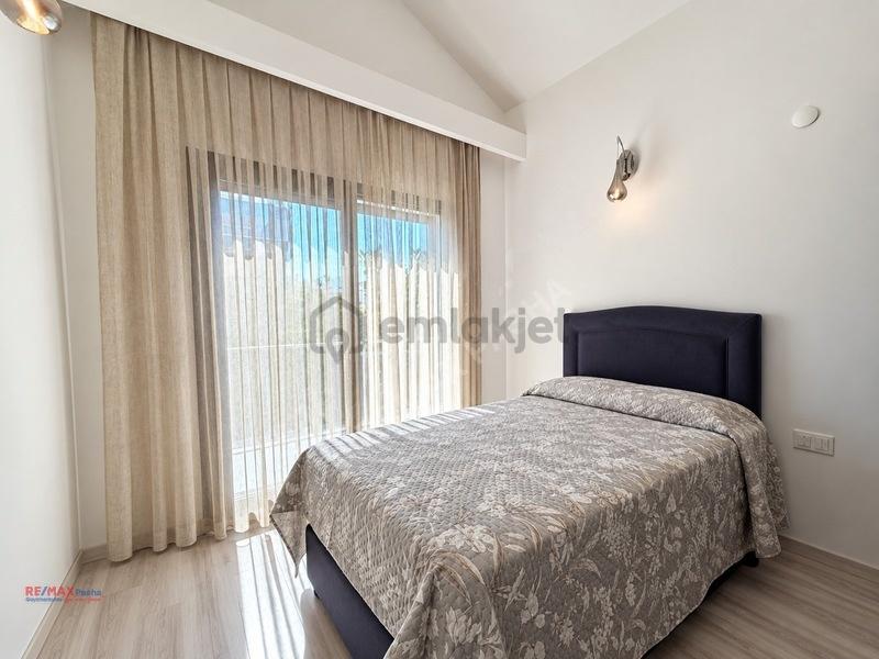 Kuşadası Davutlar Ege Birlik Deluxe Sitesi 4+1 Villa - 17