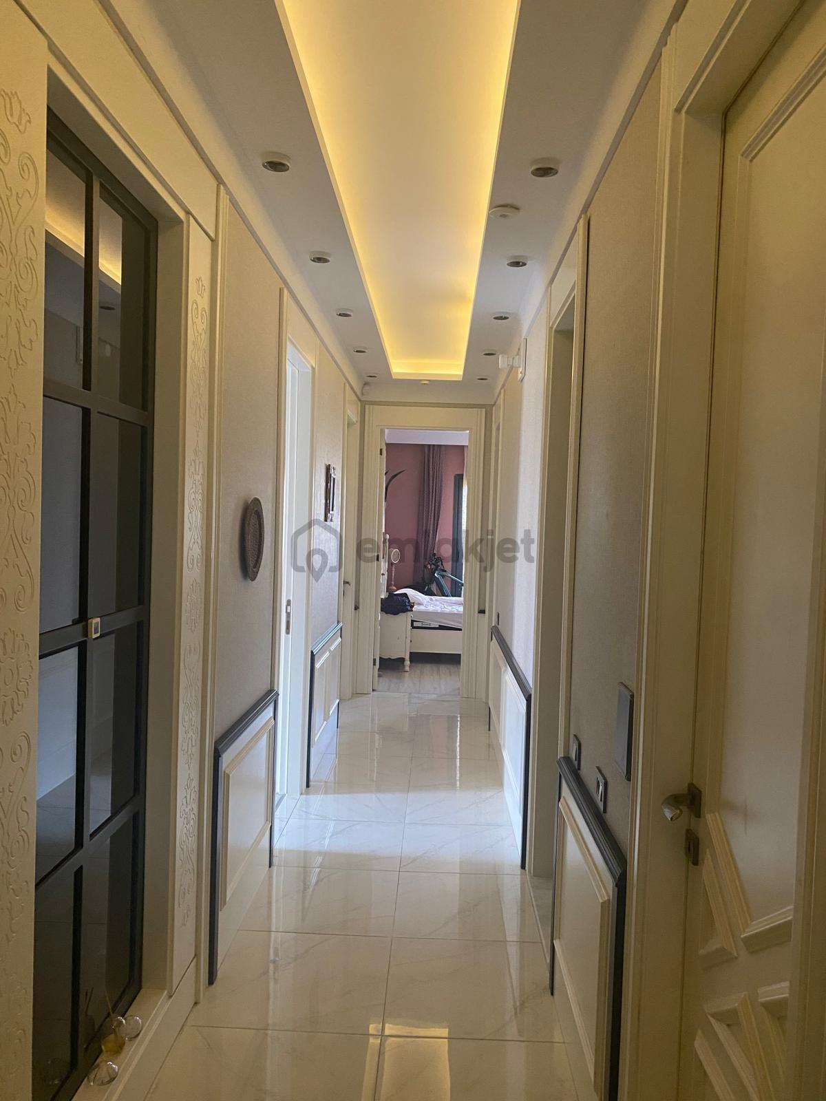 Akdeniz Mah'de Havuzlu Lüks Kiralık 4+1 Daire - 10