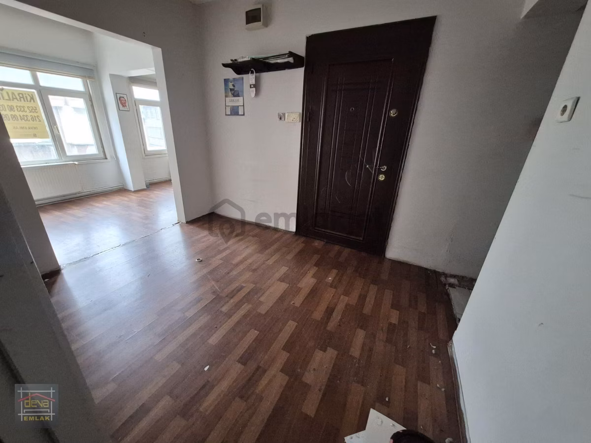Deva'dan Halk Caddesi Dibinde Kombili Balkonlu 2+1 Ofis - 16