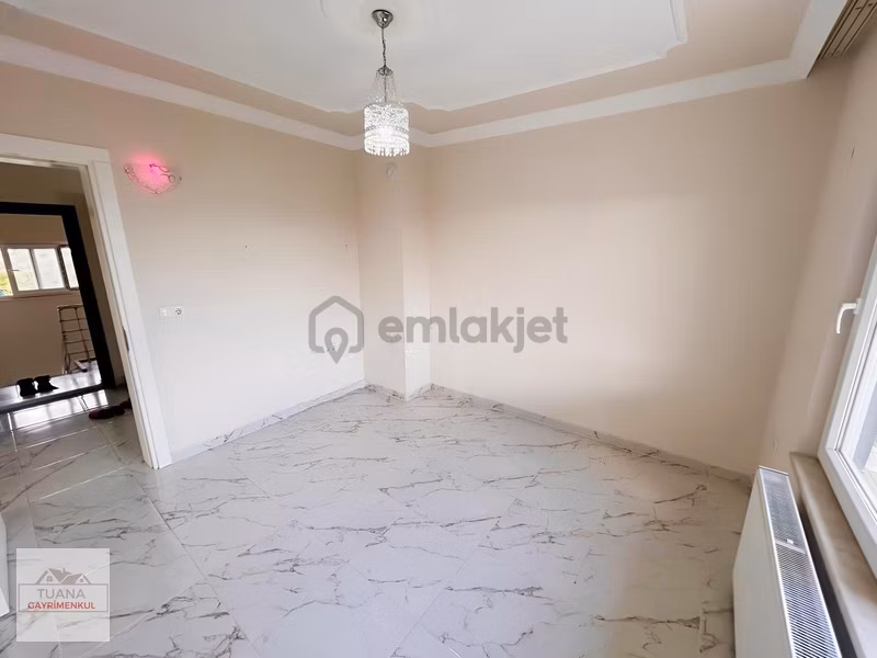 Tuana Emlak'tan Toparlar Mahallesi'nde Kiralık 3+1 Daire - 15