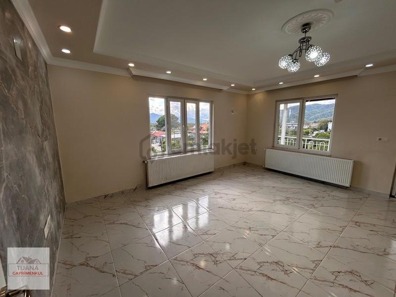 Tuana Emlak'tan Toparlar Mahallesi'nde Kiralık 3+1 Daire - 4