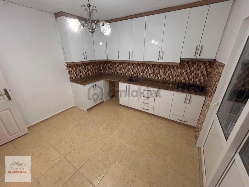 Tuana Emlak'tan Toparlar Mahallesi'nde Kiralık 2+1 Daire - 5