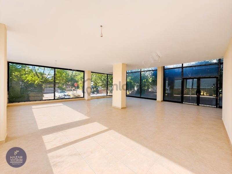 Meydanda 770 M² Bahçe Kullanımlı Kiralık İşyeri - 9
