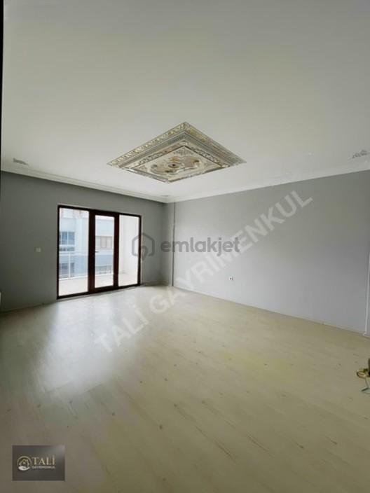 Akçalar'da 110m2 Ara Kat 2+1 Çift Cephe - 12