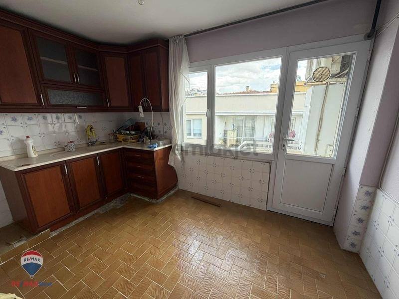 16 Remax Best Ofisinden Komple Satılık Bina - 14