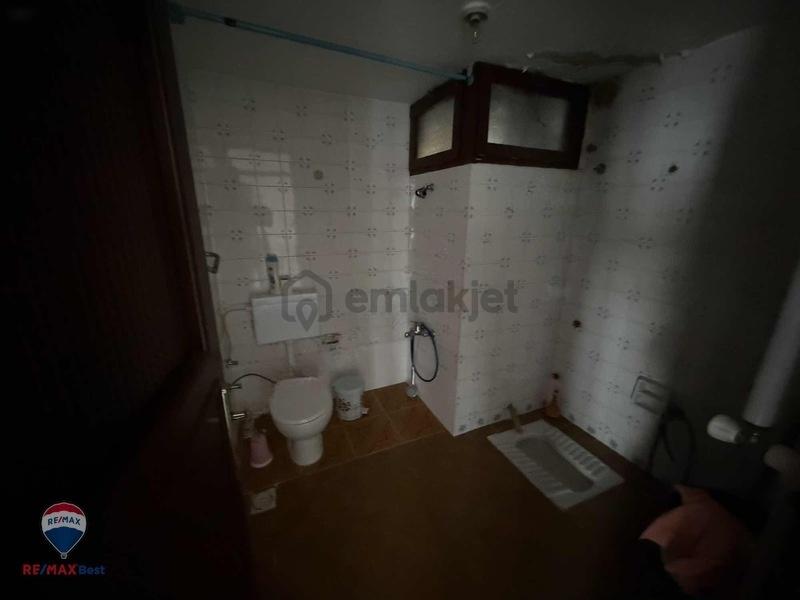 16 Remax Best Ofisinden Komple Satılık Bina - 8