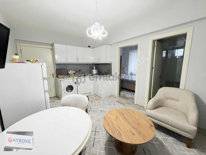 Zeytinköy'de Lüks Eşyalı 2+1 Apart - 8