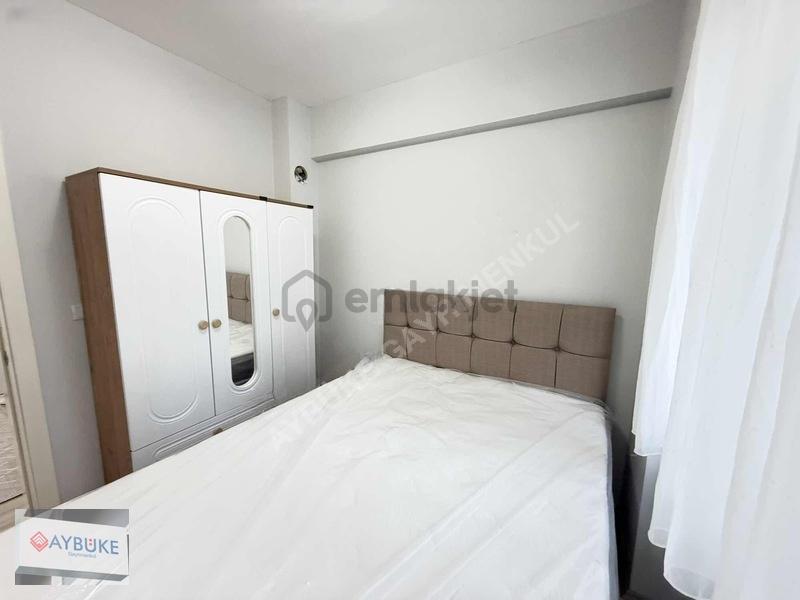 Zeytinköy'de Lüks Eşyalı 2+1 Apart - 9