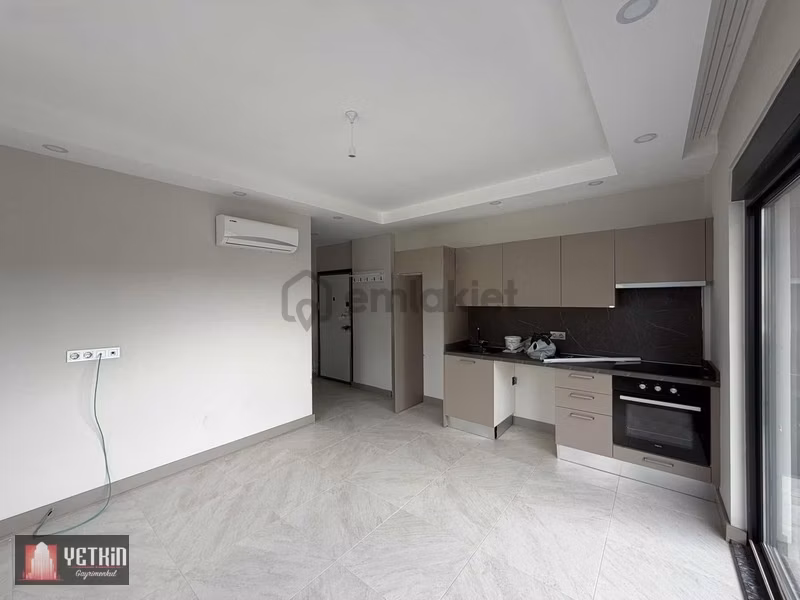 Yetkin'den Oba'da Kiralık 1+1 Daire - 13