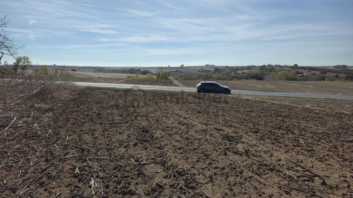Karacaklavuz Mahallesinde 4500 M²satılık Tarla - 3