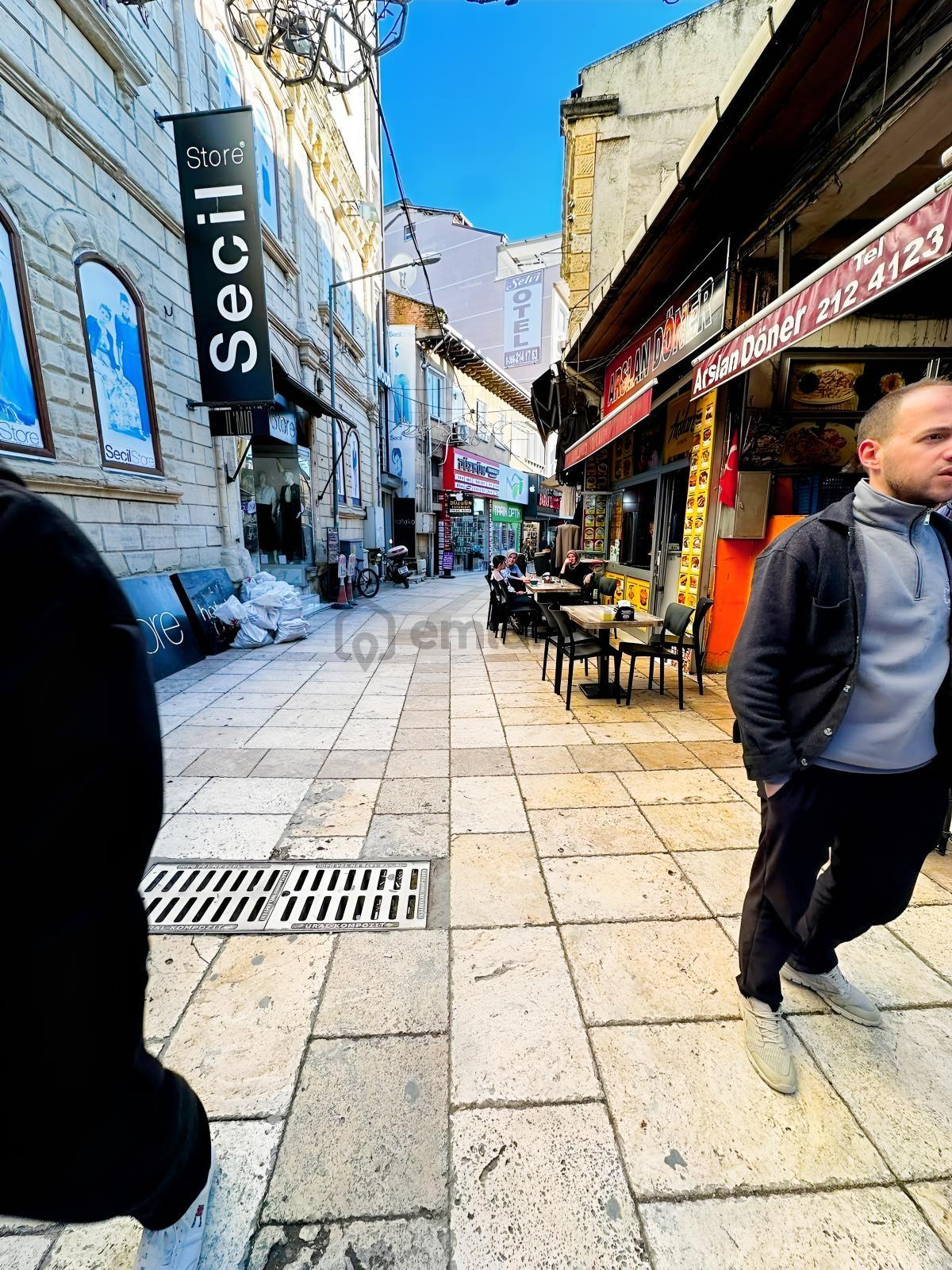Nasrullah Meydanı'nda İşlek Konumda Devren Kiralık İş Yeri - 4