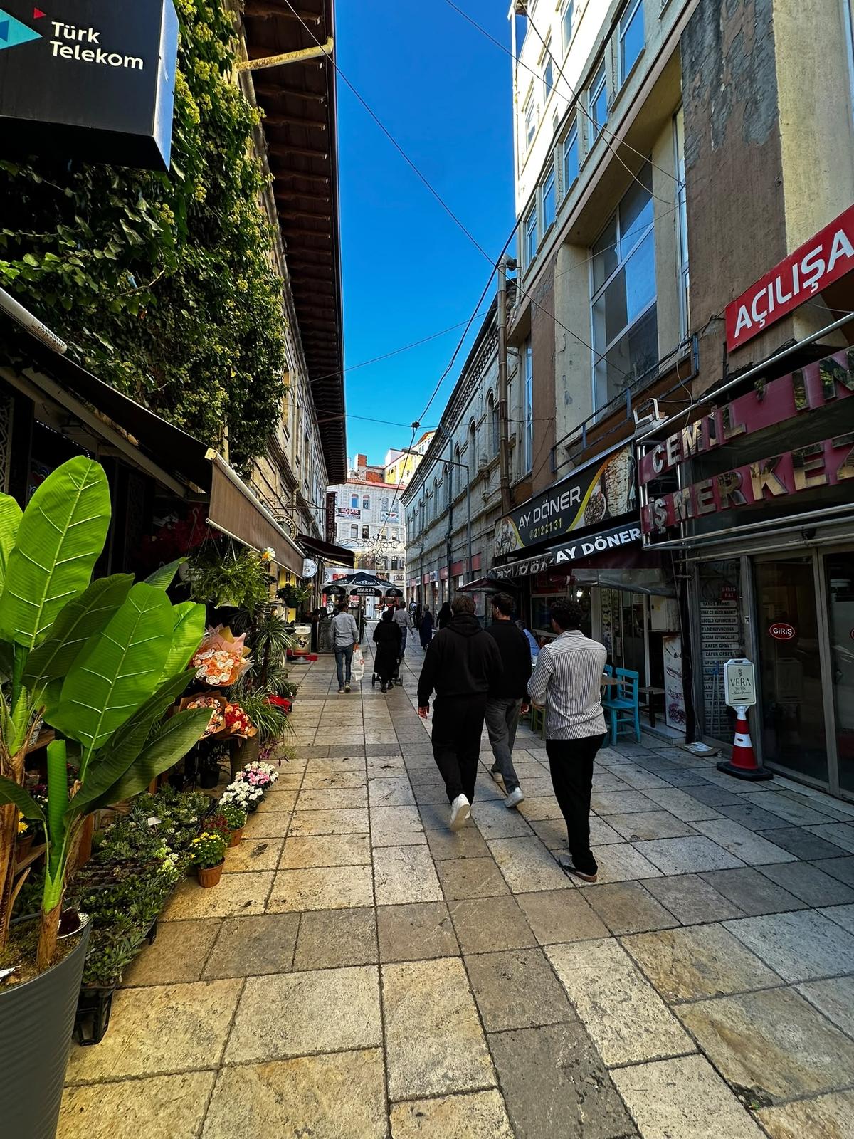 Nasrullah Meydanı'nda İşlek Konumda Devren Kiralık İş Yeri - 3