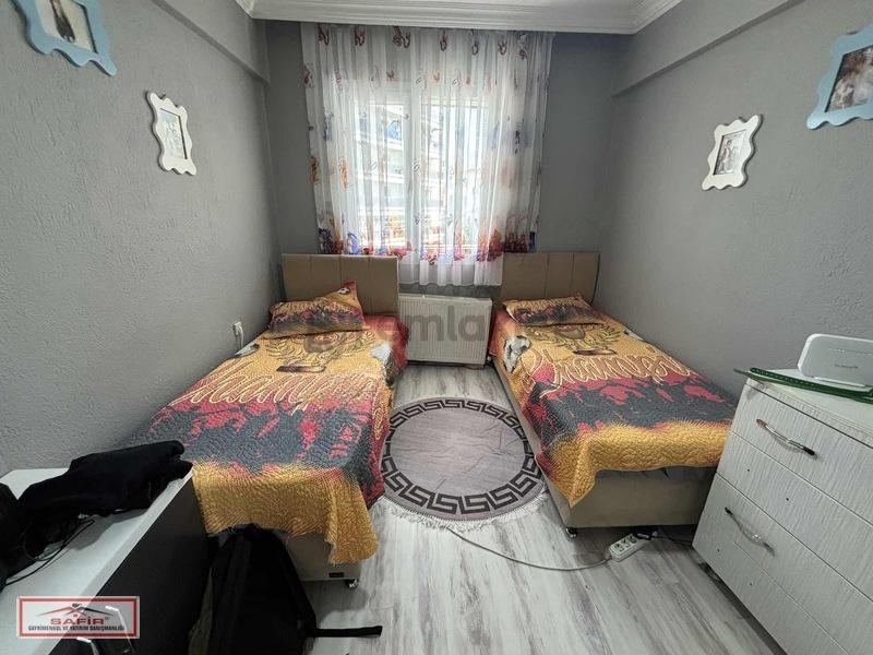 Safir'den Dükkanlı Satılık Komple Bina - 13