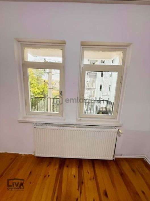 Livadan Meskada Satılık 2+1 Tadilatlı Daire - 13