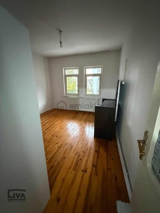 Livadan Meskada Satılık 2+1 Tadilatlı Daire - 12