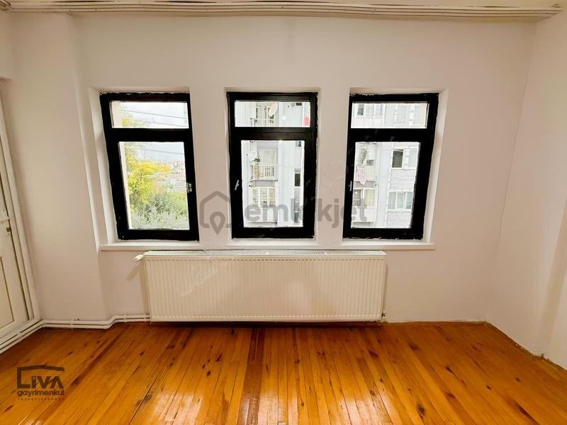 Livadan Meskada Satılık 2+1 Tadilatlı Daire - 3