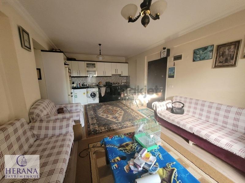 Fethiye Cami Mahallesinde Geniş Bahçeli 2+1 Daire - 2