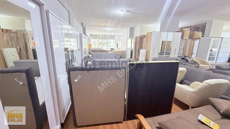 Seferihisar Girişinde 250 M² Mobilya Mağazası Devren Kiralık - 8