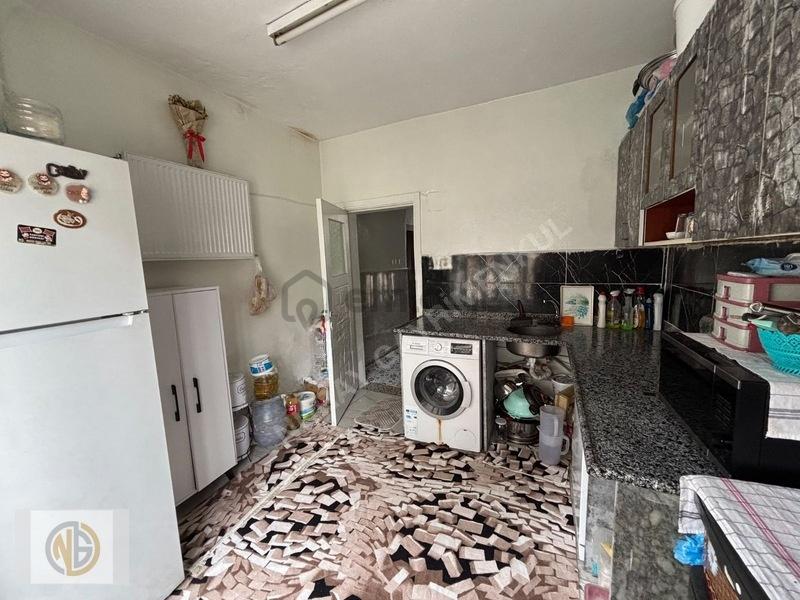 Çıksorutta Satılık 3 Katlı Müstakil Dükkan + 2 Daire + Teras - 20
