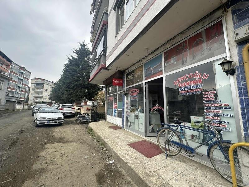 Öz-emmaxtan Çay Mahallesi Ana Cadde Üzerinde 58m² Çift Dükkan - 2