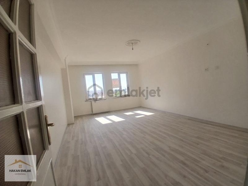 Hakan Emlak'tan Bahar Caddesinde 3+1 Kiralık Daire - 3