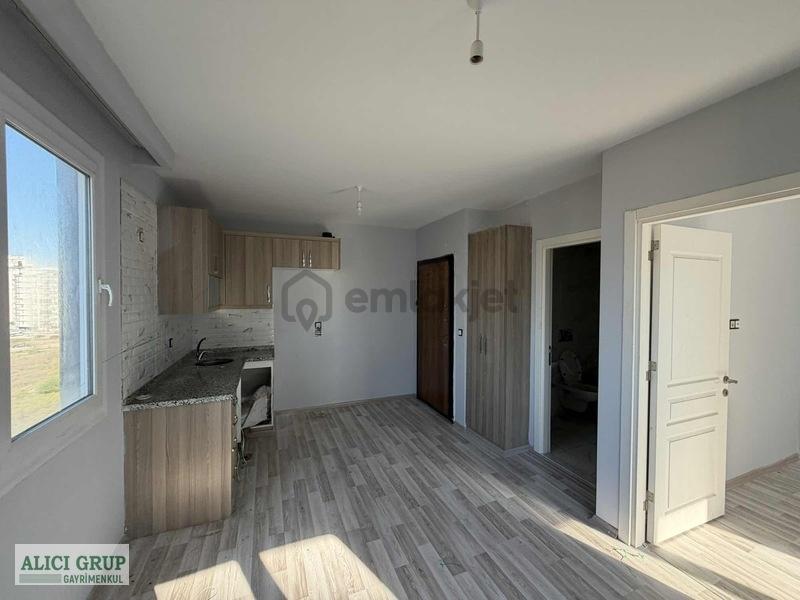 Sarıçam Çarkıpare'de Yatırıma Uygun Satılık 1+1 Daire - 6