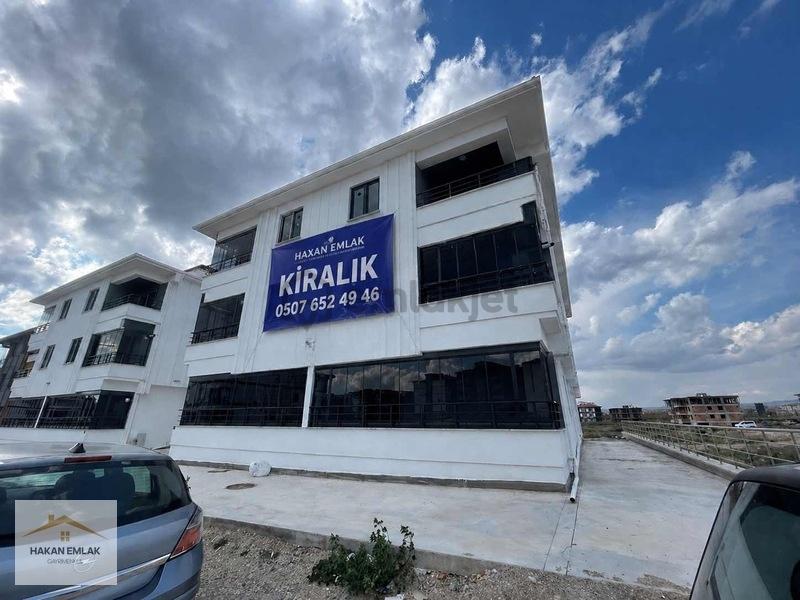 Hakan Emlaktan Hastane Bölgesi 2+0 Ara Kat Daire