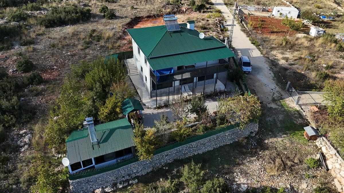 [ata]'dan Arslanlı'da Geniş Teraslı & Bahçeli Müstakil Villa