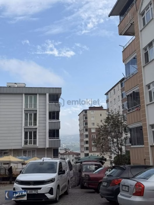 Sezer Emlaktan Kışlada Ucuz Daire - 2
